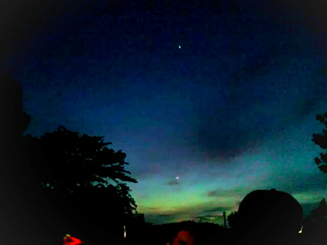 Melihat Bulan, Saturnus, Venus dan Jupiter dalam Satu Barisan